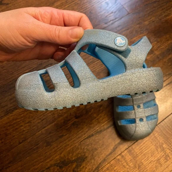 CROCS- Tinted Glass Elsa sparkle kids metallic blue Fisherman closed toe sandals - Picture 9 of 16